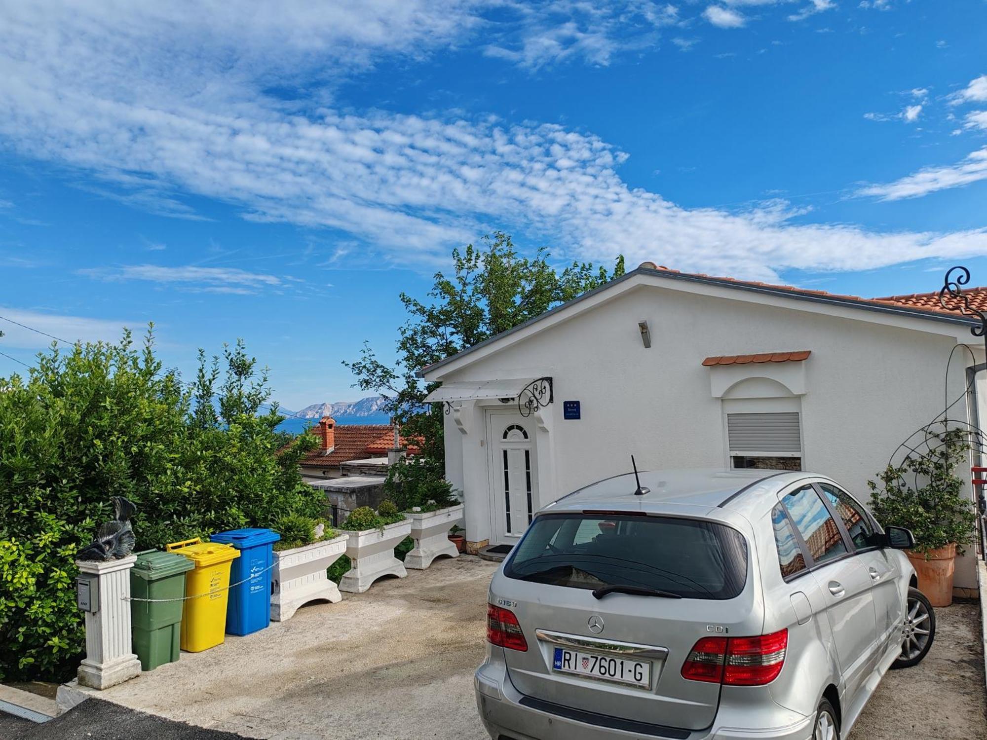 Art Gallery House With A Small Relaxing Pool Crikvenica Eksteriør billede