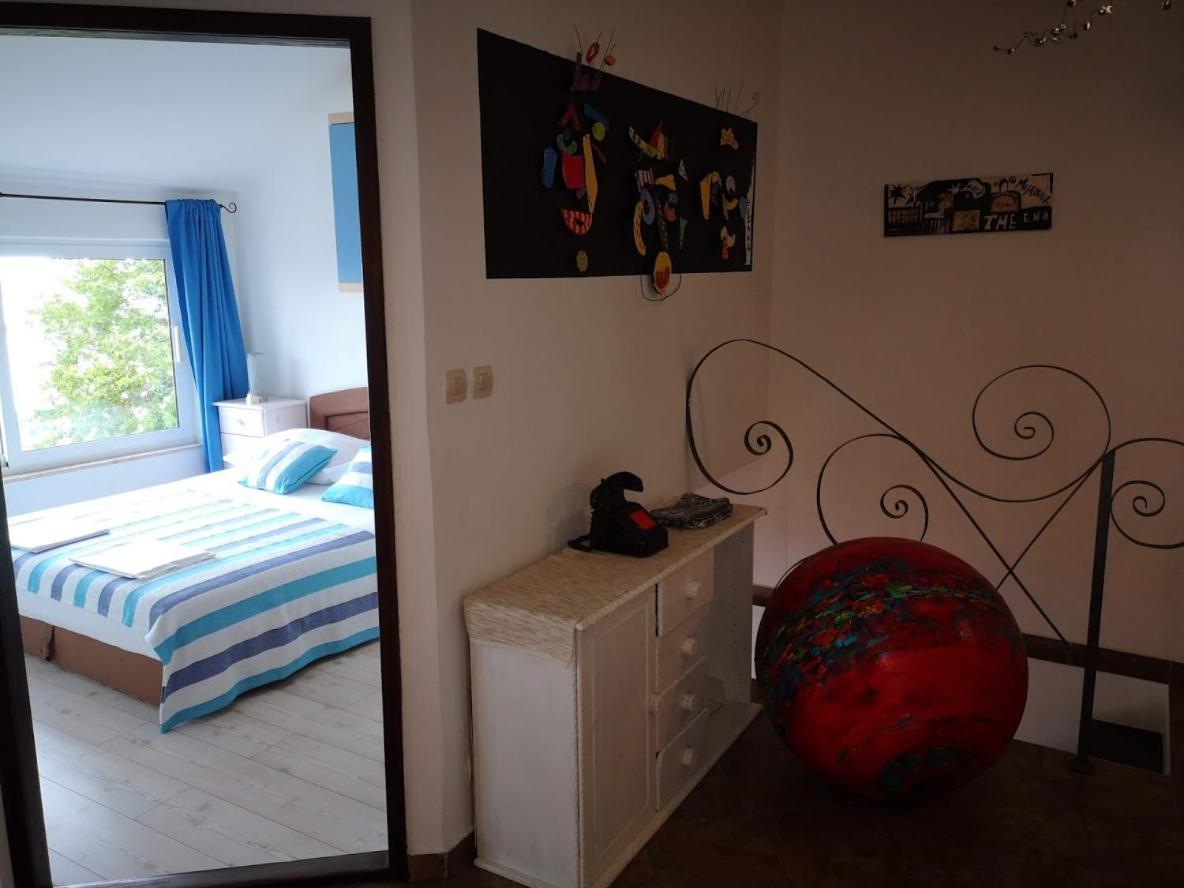 Art Gallery House With A Small Relaxing Pool Crikvenica Eksteriør billede