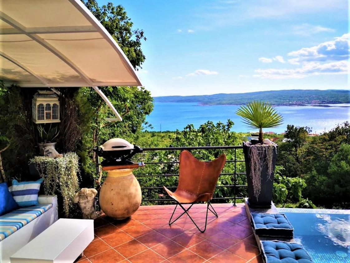 Art Gallery House With A Small Relaxing Pool Crikvenica Eksteriør billede