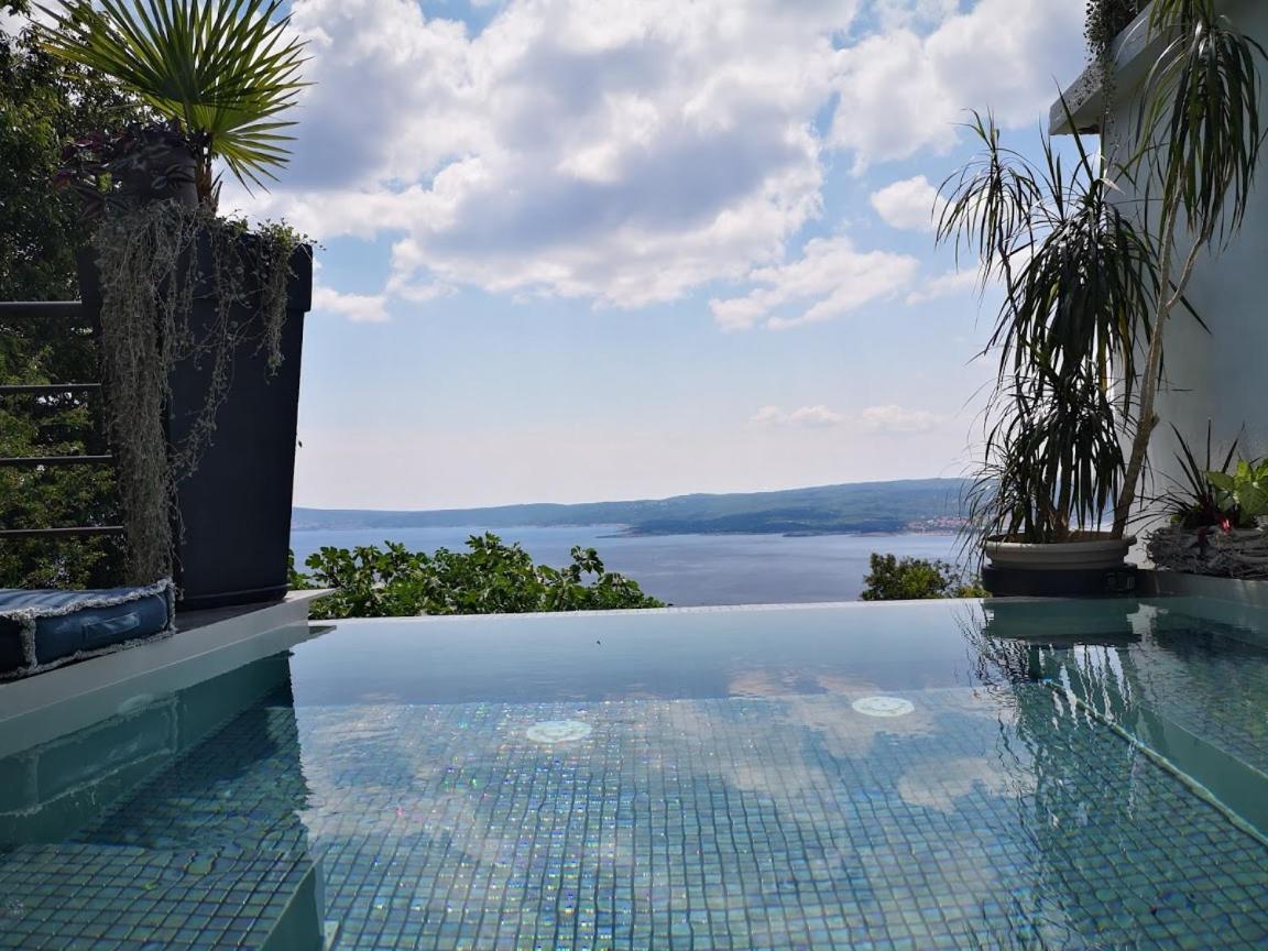 Art Gallery House With A Small Relaxing Pool Crikvenica Eksteriør billede